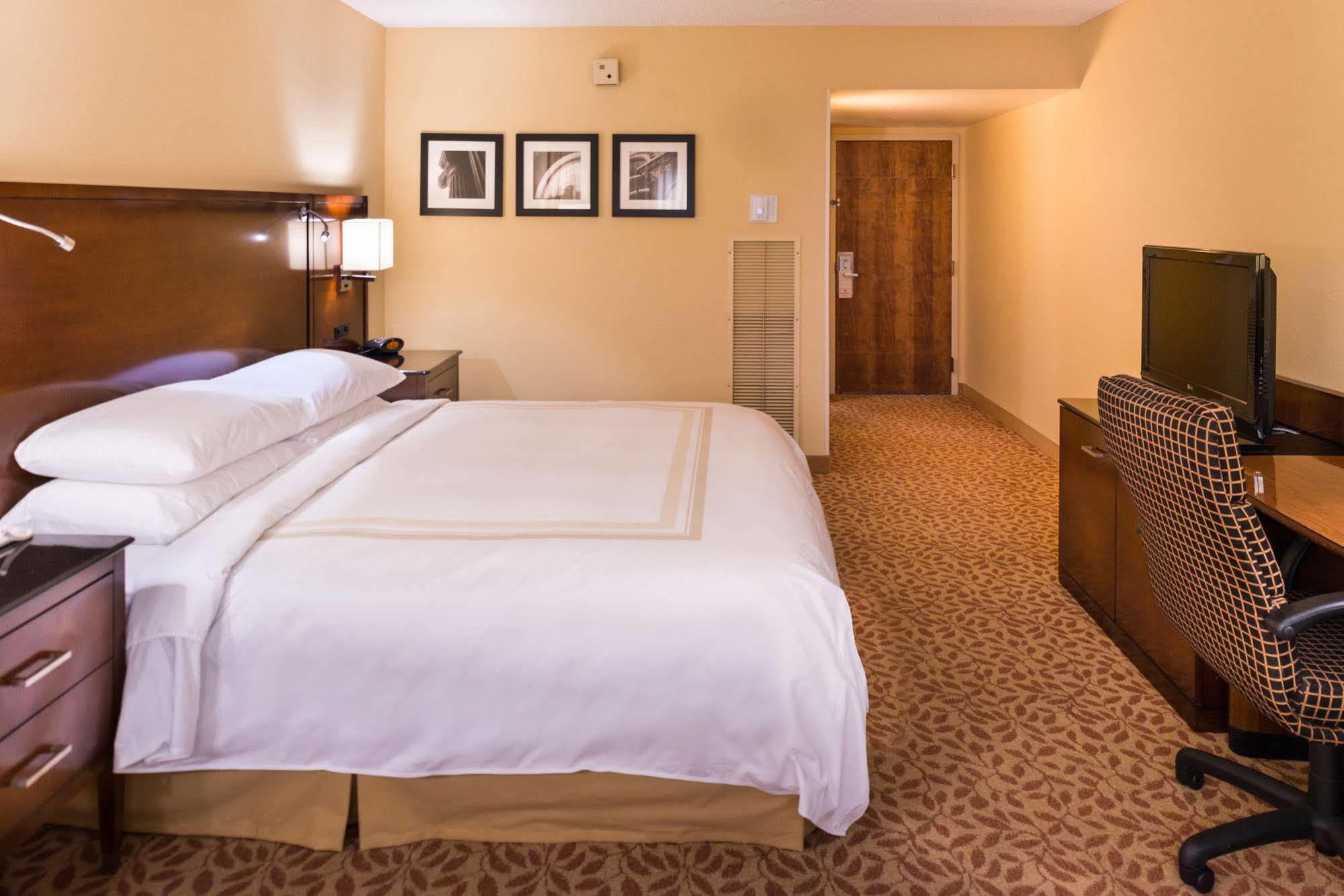 Marriott Melville Long Island Esterno foto
